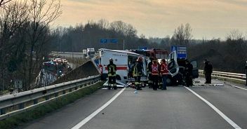 incidente-zoppola-morti-tre-ambulanza-compressed