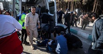 morti-esplosioni-attentato-cimitero-iran-tomba-soleimani