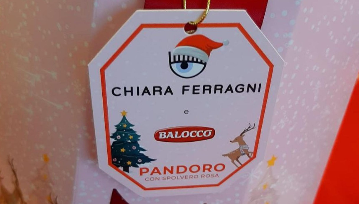 Il pandoro Pink Christmas di Chiara Ferragni per Balocco