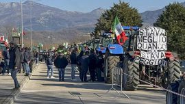 Protesta agricoltori coi trattori in Italia e in Europa, perché manifestano e cosa chiedono all'Ue