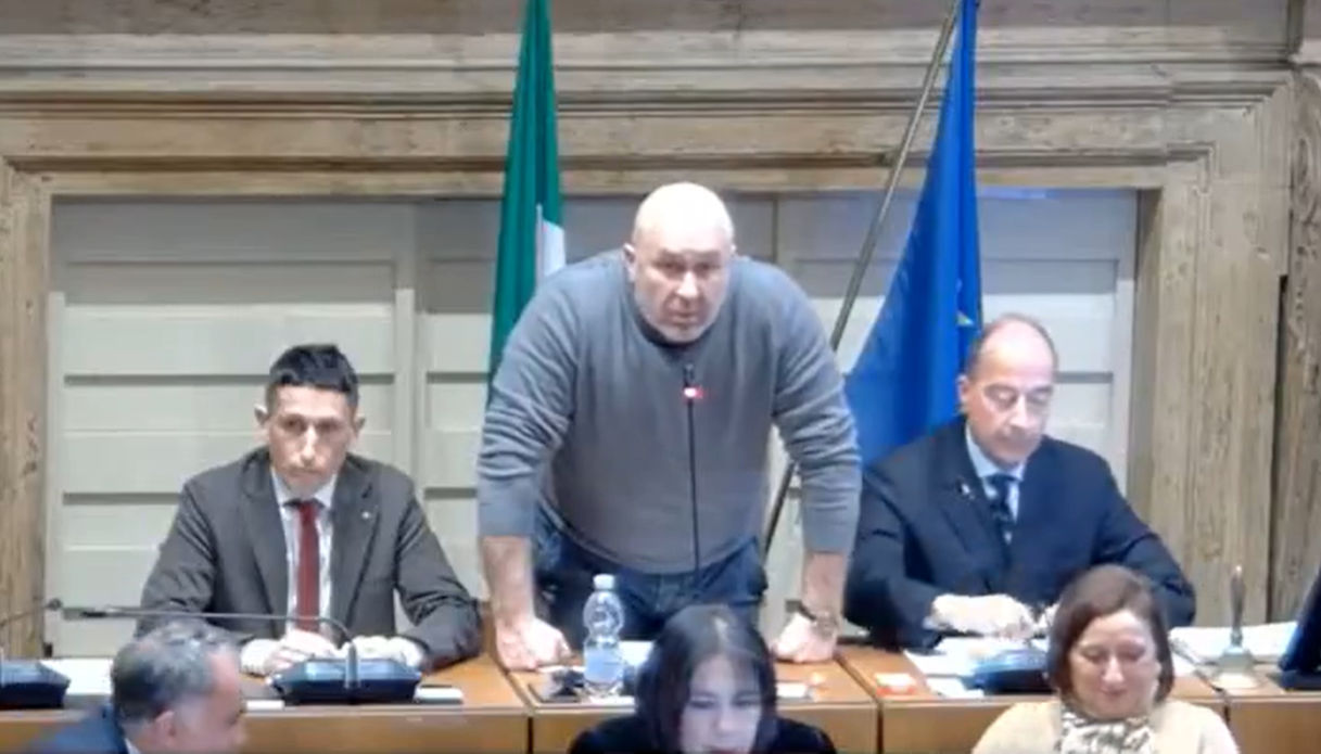 Sindaco Bendix Frasi sessiste e omofobe di Stefano Bandecchi sindaco di Terni: