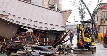 terremoto-giappone-90-anni-estratta-viva-donna