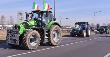 trattori-protesta-agricoltori