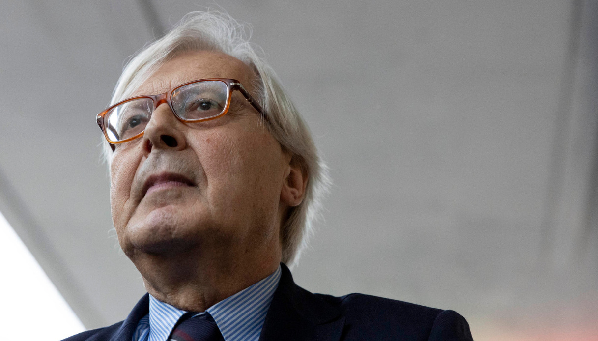 Vittorio Sgarbi indagato per il quadro attribuito a Manetti, case