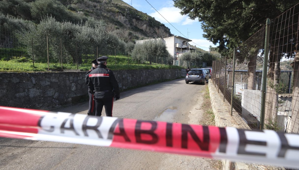 Uccide Moglie E Figli Ad Altavilla Milicia A Palermo E Chiama I ...