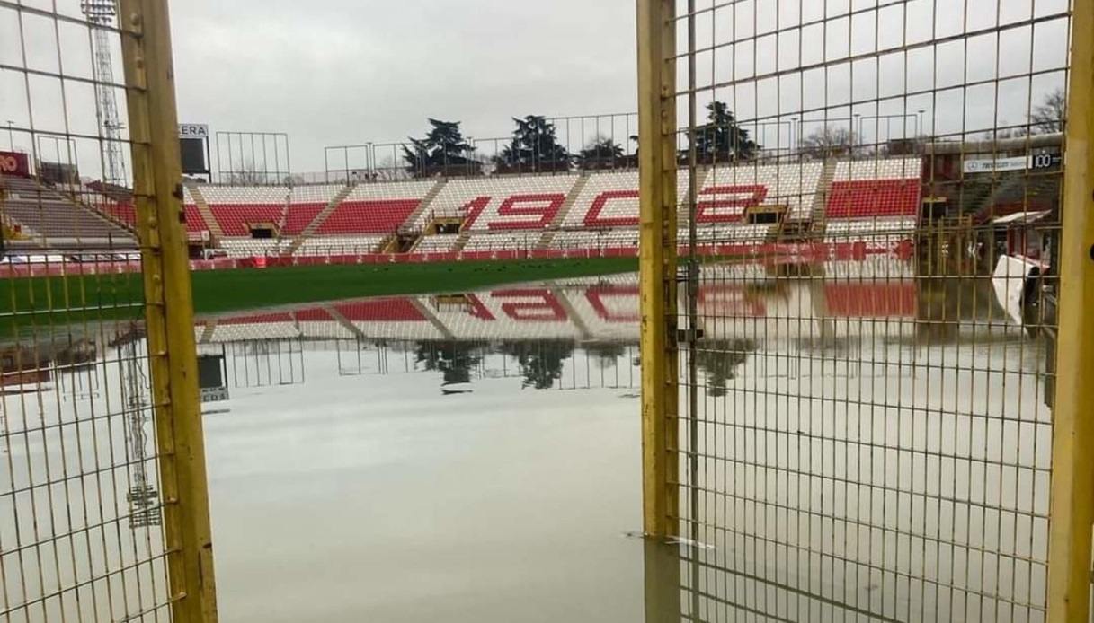 Per il maltempo in Veneto Zaia firma lo stato di crisi: allagamenti e criticità, a Vicenza stadio sott