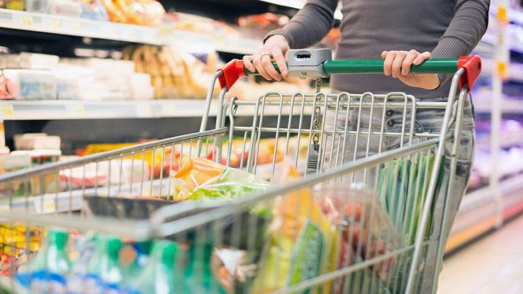 Patatine fritte surgelate ritirate dai supermercati per possibile presenza  di insetti: i lotti richiamati