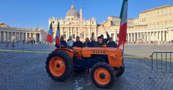 protesta-trattori-in-vaticano
