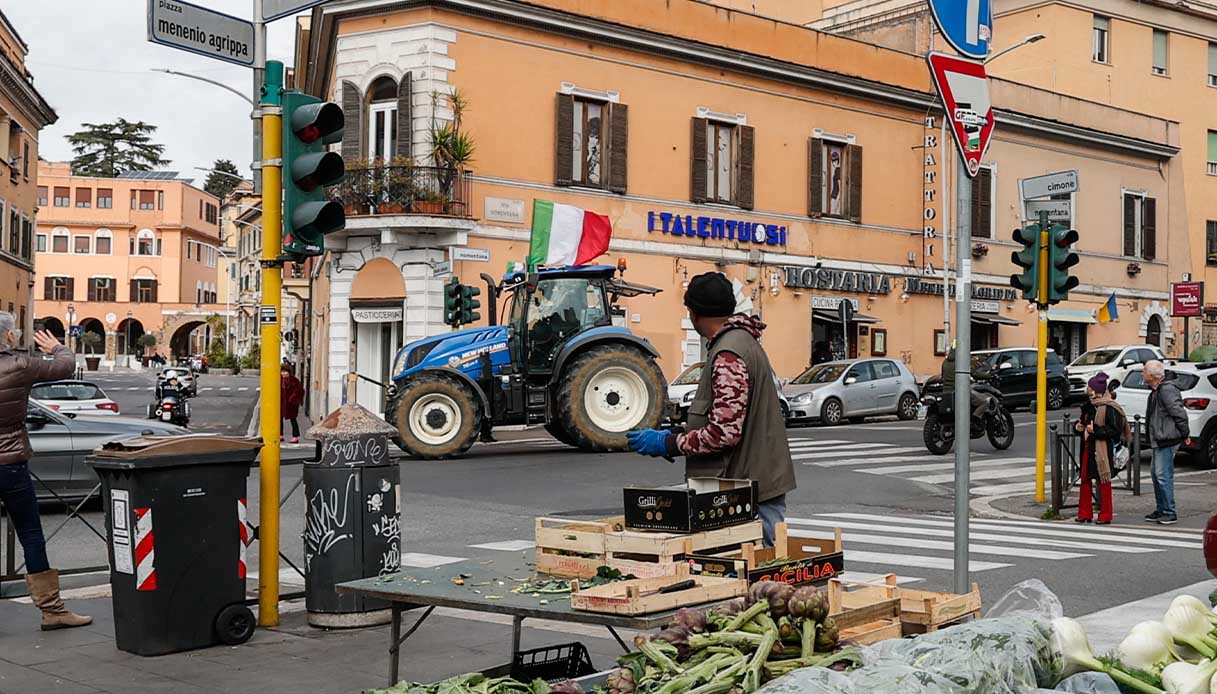 trattori roma colosseo protesta agricoltori