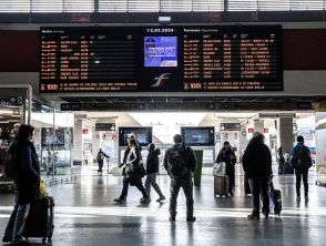 Treni in ritardo per un guasto sulla linea Alta Velocità Napoli-Roma: corse modificate, l'elenco di Trenitalia