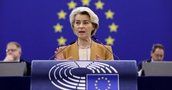 unione-europea-ursula-von-der-leyen-pesticidi-agricoltori