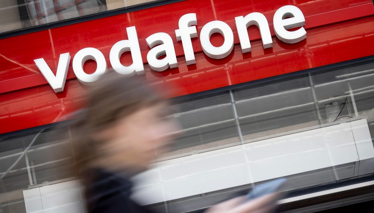 Connessione dati, down Vodafone, Ho e Poste Mobile: si registrano disservizi per i clienti in tutta Italia