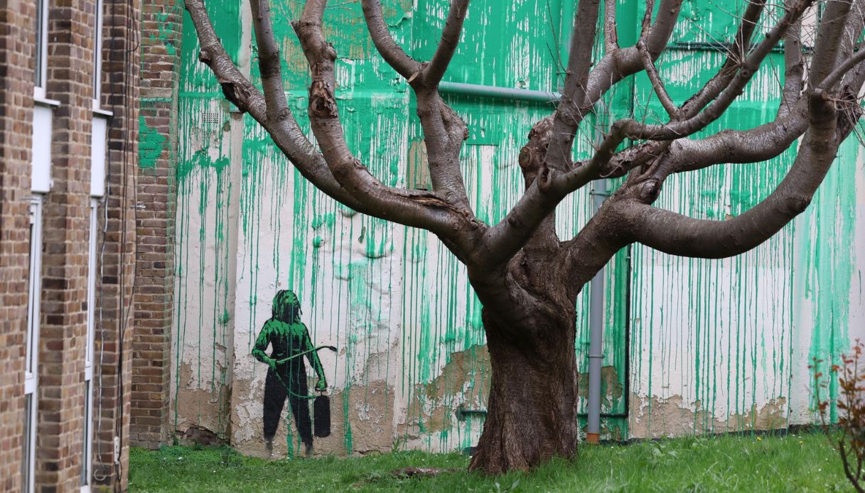 Banksy e la nuova opera a Londra con un murale ecologista: le ipotesi sul significato dato dall'artista