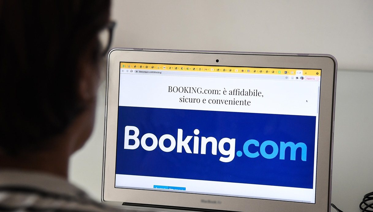 L’Antitrust avvia un'istruttoria su Booking: presunto abuso di posizione dominante nei servizi di prenotazione degli hotel
