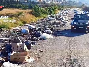Traffico illecito e incendio di rifiuti, Carabinieri di Reggio Calabria smantellano organizzazione criminale