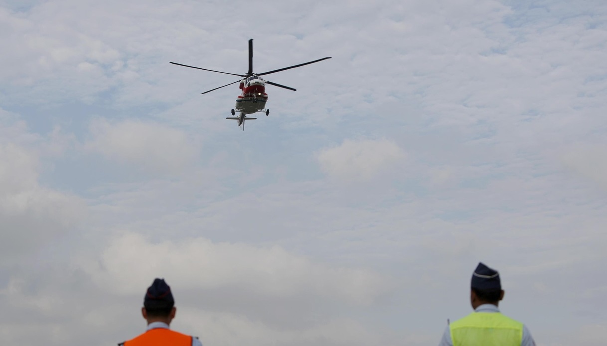 Un elicottero con a bordo dei minatori è precipitato in Russia a causa di un guasto al motore: almeno due morti