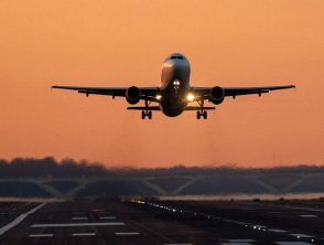 Passeggero ubriaco costringe il pilota dell'aereo all'atterraggio d'emergenza a Pescara: era diretto a Parigi