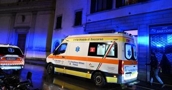 uccide-madre-firenze-barricato-casa