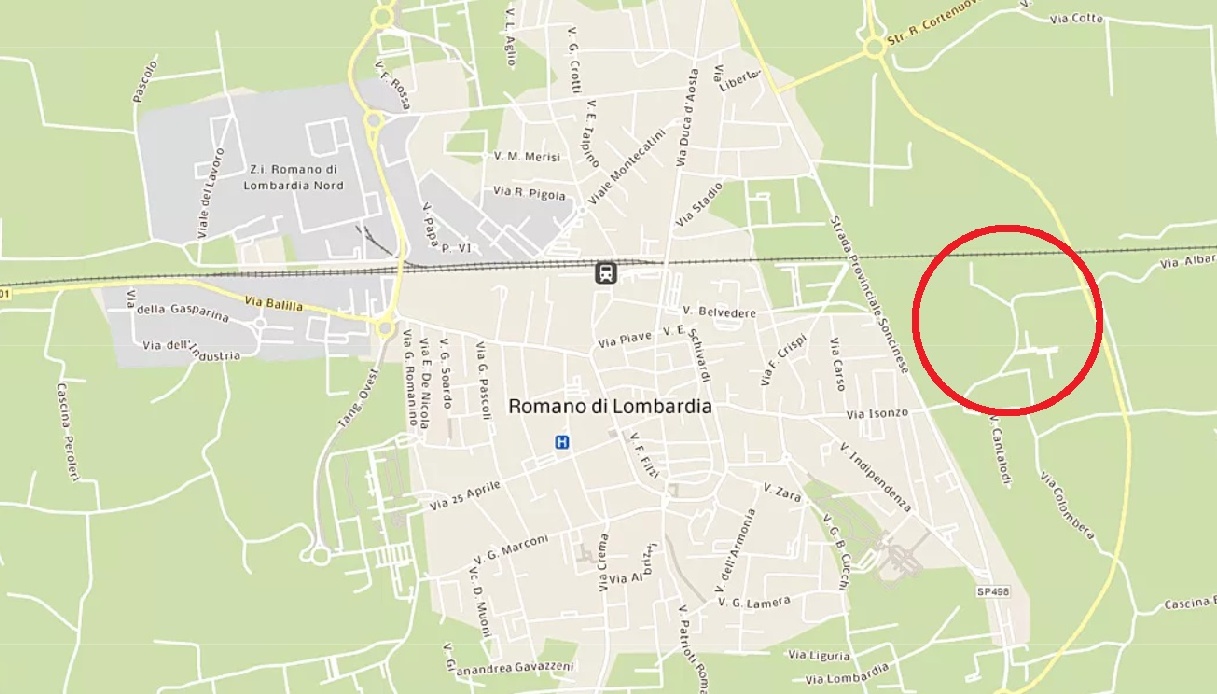 Vigili Gli Scaricano Due Divani Davanti Casa A Romano Di Lombardia 