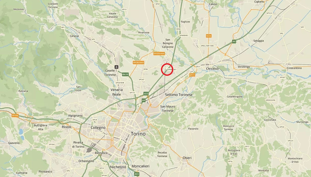 Incendio sull'autostrada A5 Torino-Aosta a Volpiano, camion con vitelli in fiamme: alcuni morti, altri in fuga