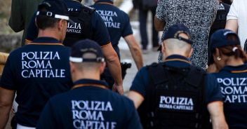 14enne-violentata-drogata-campo-rom-roma-polizia