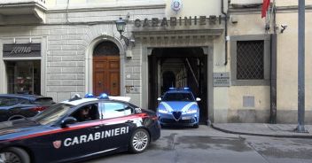 3-arresti-firenze-rubati-50-mila-euro-occhiali-1