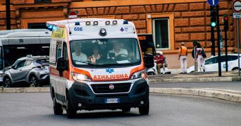 ambulanza-operaio-gru-fiume-veneto-primo-maggio