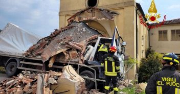 Camion incidente chiesetta San Giovanni Battista strada Marostica Vicenza