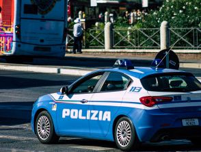 Autista di bus minaccia di morte i colleghi col fucile a Catania, arrestato: voleva parlare col direttore Amt