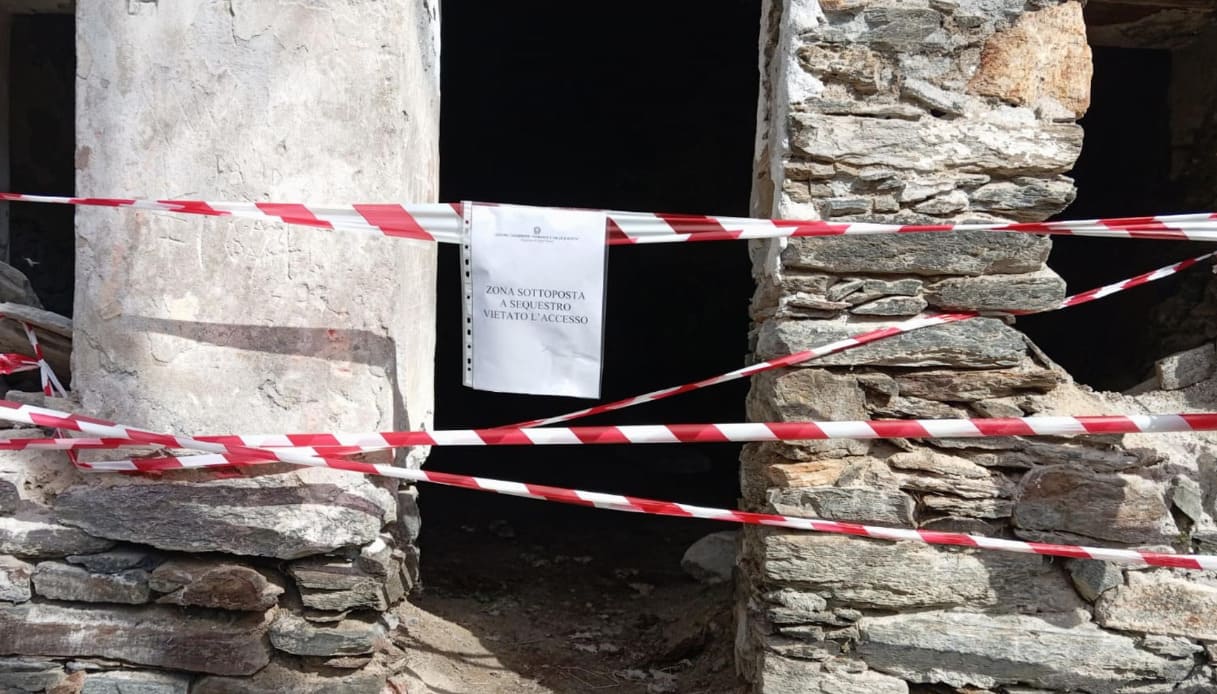 Donna Trovata Senza Vita In Un Bosco In Valle Daosta A La Salle Tagli Sul Corpo Non Si 3084