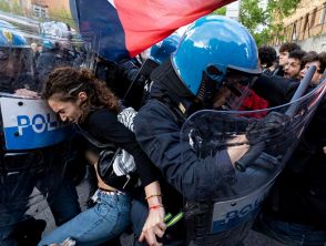 Scontri studenti-polizia all’università La Sapienza: fermati e feriti tra i giovani manifestati Pro Palestina