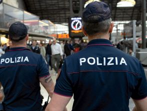 Violenta rissa tra giovanissimi vicino la stazione di Parma: spunta una chiave inglese, interviene la Polfer