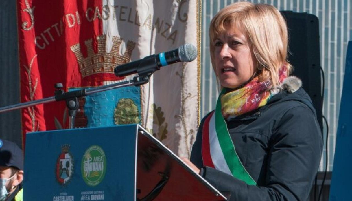 Morta la sindaca di Castellanza Mirella Cerini dopo la cerimonia del 25 Aprile: indossava ancora il tricolore