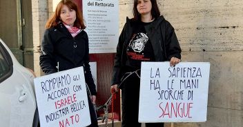 studentesse-incatenate-sapienza-roma-rettorato-israele