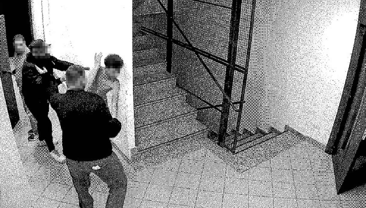Torture al Beccaria, emerse le immagini dei pestaggi ai danni dei minori a Milano: prima le botte poi le scuse