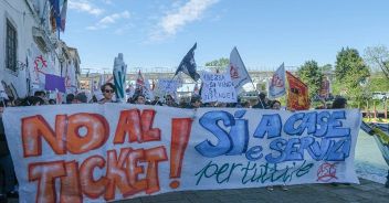 venezia-ticket-5-euro-proteste-brugnaro