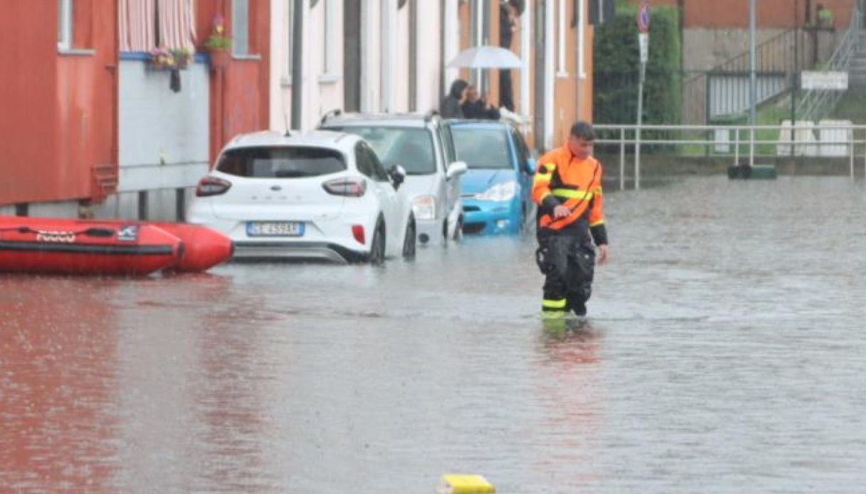 Allerta Meteo Arancione A Milano Per Temporali E Vento Forte, Fiumi ...