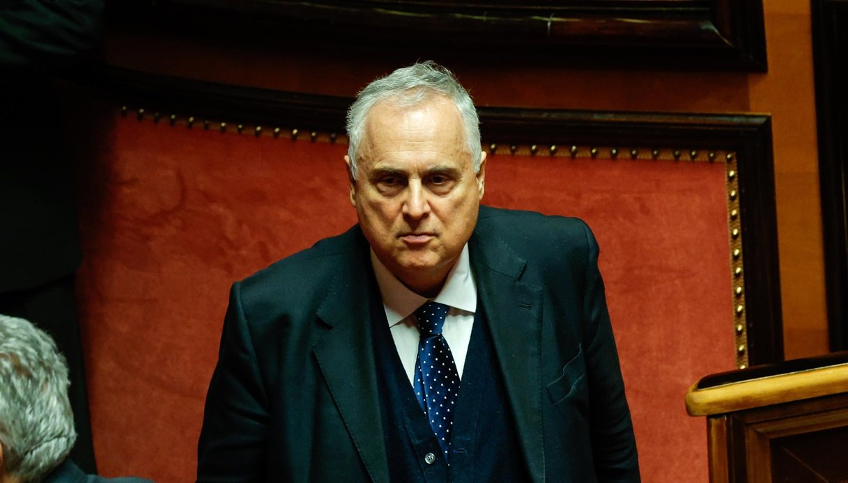 Bagarre al Senato: Claudio Lotito si scaglia contro Giulia Bongiorno gridandole in faccia