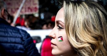 corteo-pro-palestina-torino-bruciate-bandiere-ue-6