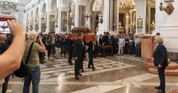 funerale-angelo-onorato-palermo-discorso-moglie-francesca-donato-digos