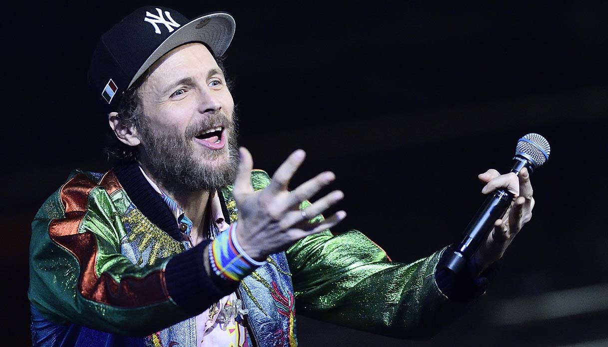 Jovanotti in tour nei palazzetti con 21 date nel 2025 da Milano a Roma