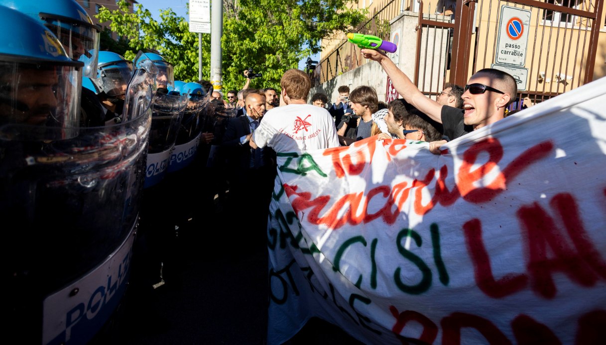 Proteste degli studenti pro-Gaza a La Sapienza di Roma