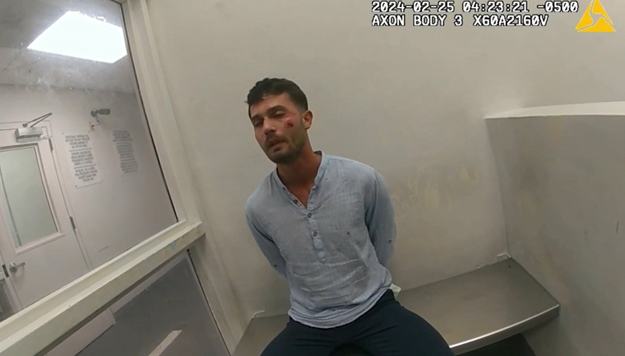 Usa, emerge un nuovo inquietante video dell'arresto a Miami dello studente 25enne Matteo Falcinelli