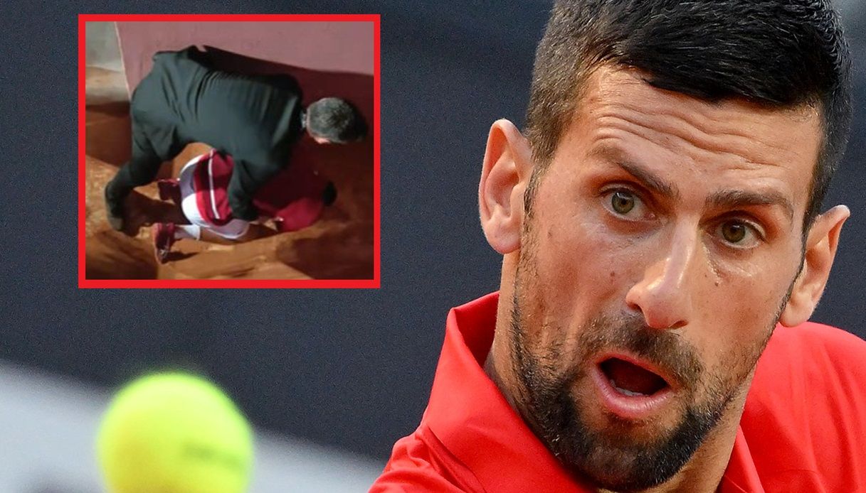 Novak Djokovic colpito in testa da una borraccia dopo il match all