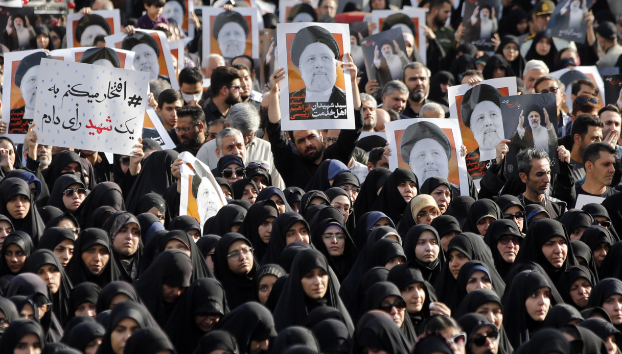 Iran, cerimonia funebre per il presidente Raisi a Tabriz