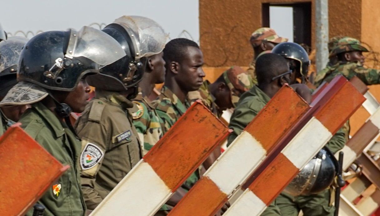 Militari delle truppe russe sono entrati nella base aerea in Niger che ospita gli Usa: la situazione