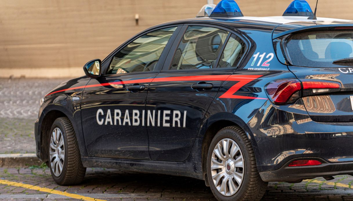 Vigile urbano di Mortara vicino Pavia morto dopo aver prestato la pistola a un