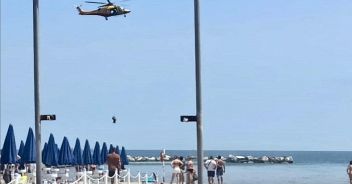 12enne-morto-annegato-falconara-marittima-ancona