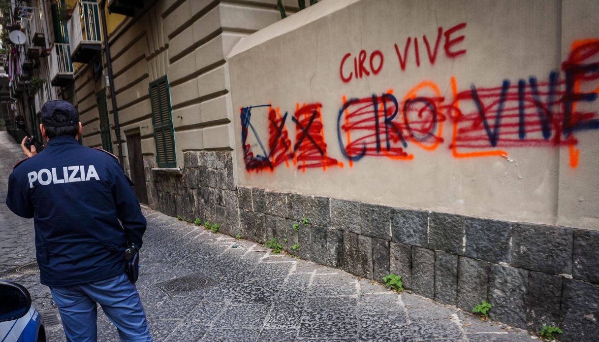 Ciro Esposito scritta sui muri Napoli Daniele De Santis