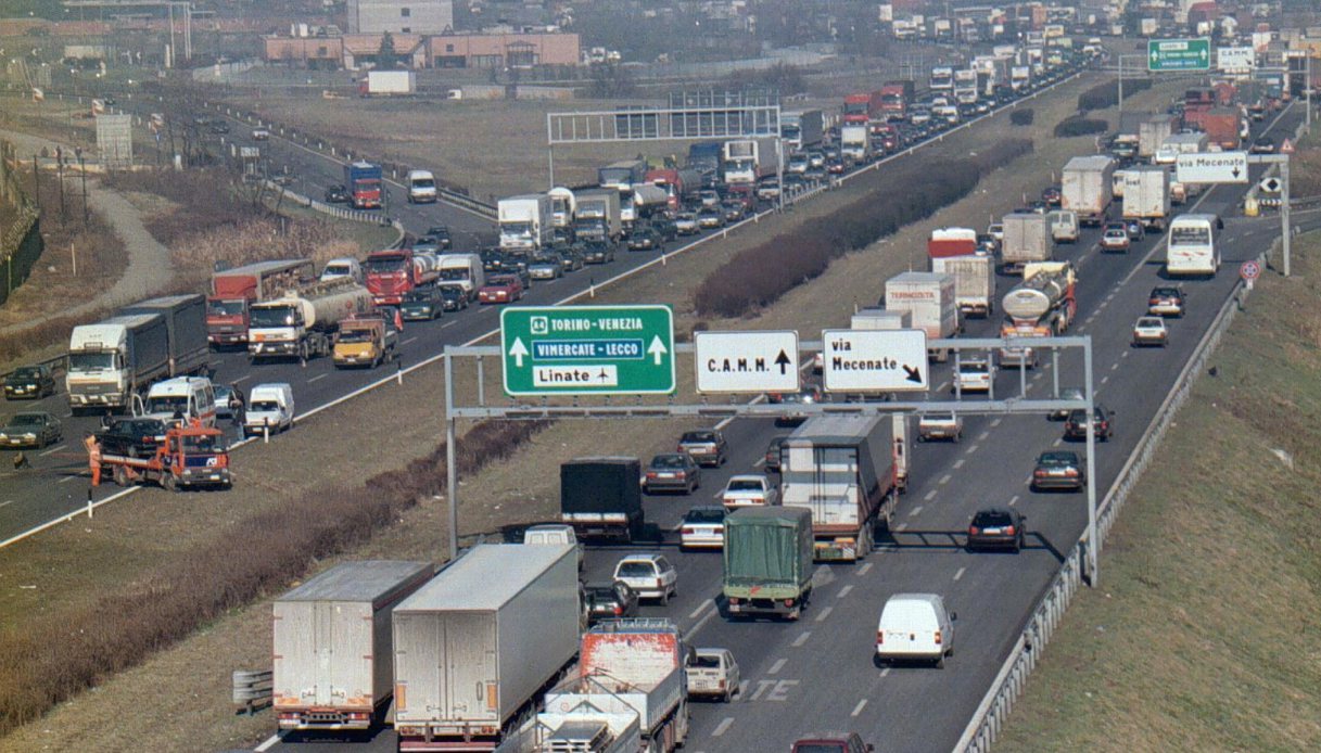 Code e traffico aulla tangenziale A51 a Milano